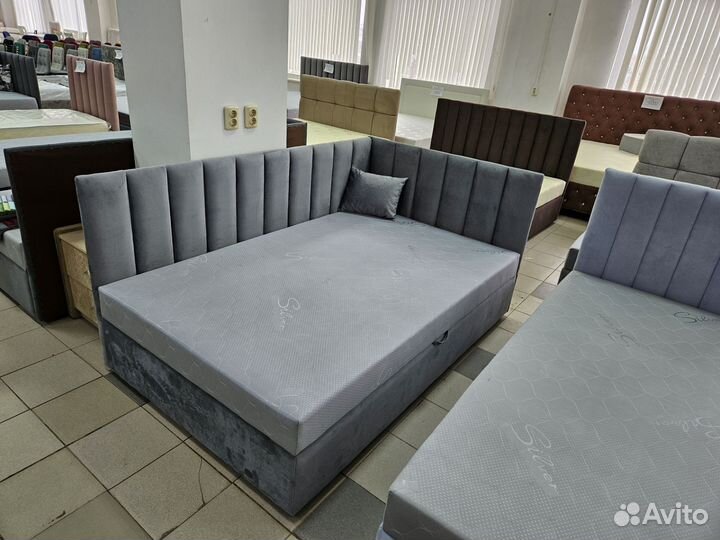 Угловая кровать с подъемным механизмом