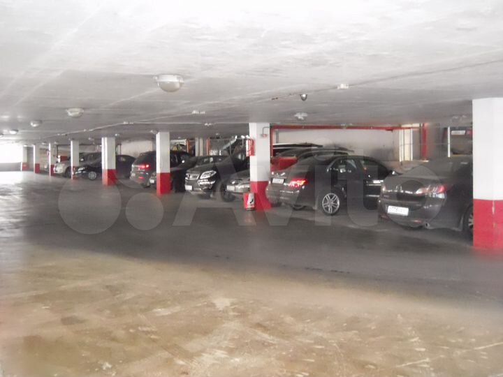 Машиноместо, 15 м²