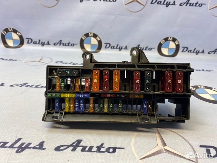 Блок предохранителей Bmw 745I E65 N62B44 2002Г