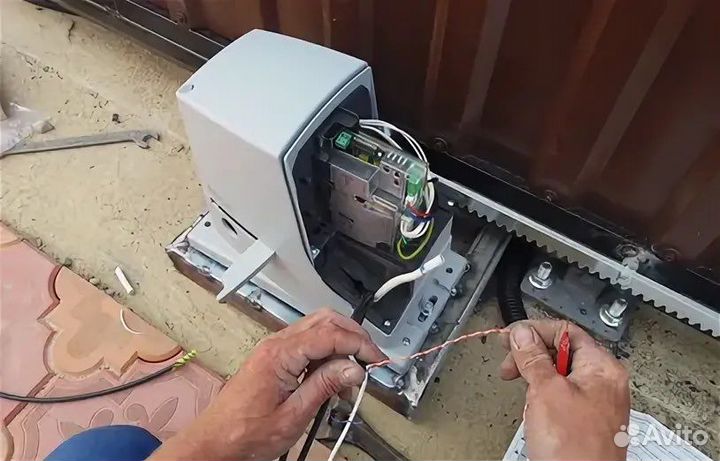 Ремонт автоматики ворот, шлагбаумов, домофонов