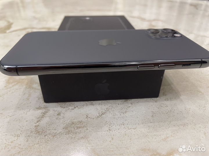 iPhone 11 Pro, 64 ГБ