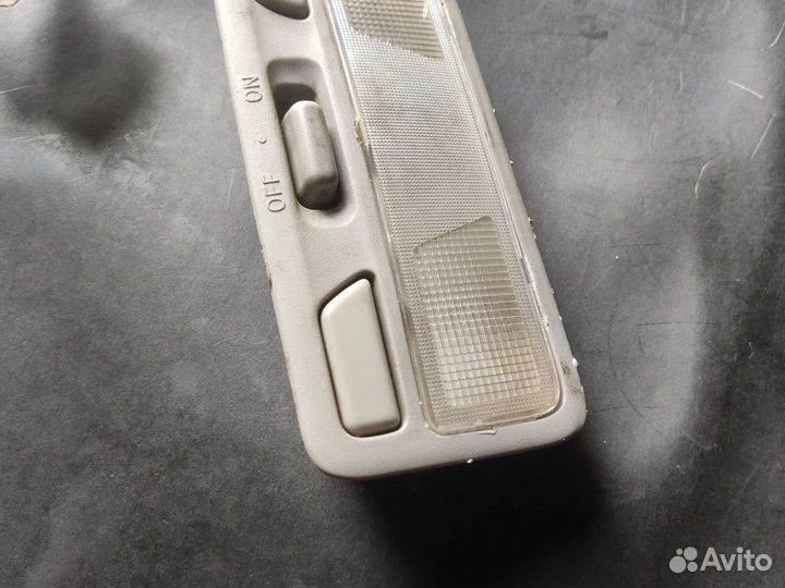 Плафон салона Mitsubishi Cedia