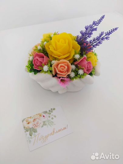 Композиция из мыльных цветов