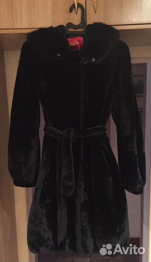 Шуба с капюшоном (мутон)