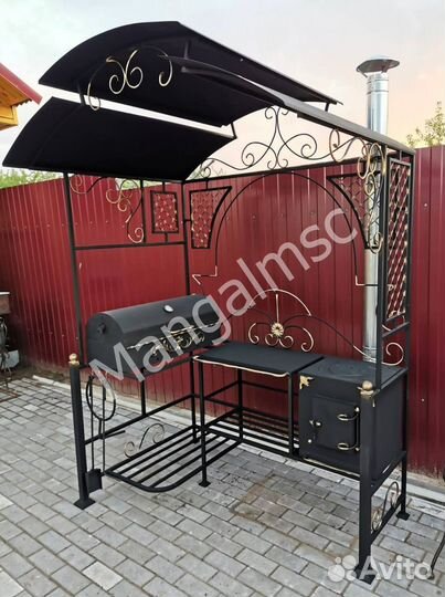 Мангал с крышей