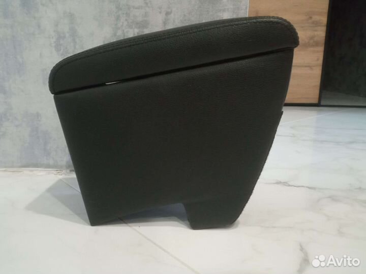 Подлокотник volkswagen polo