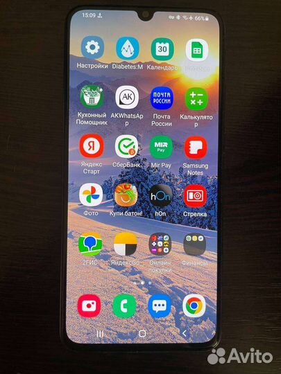 Телефон Samsung A70
