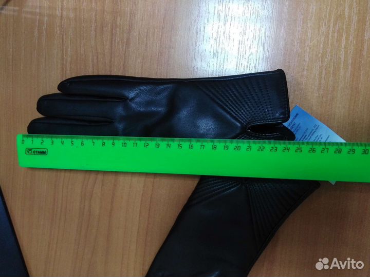 Перчатки женские новые