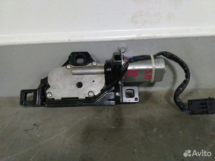 Замок доводчик крышки багажника BMW X6 E71