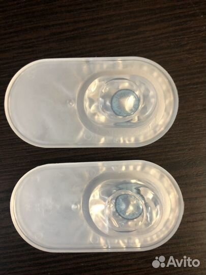 Линзы голубые новые