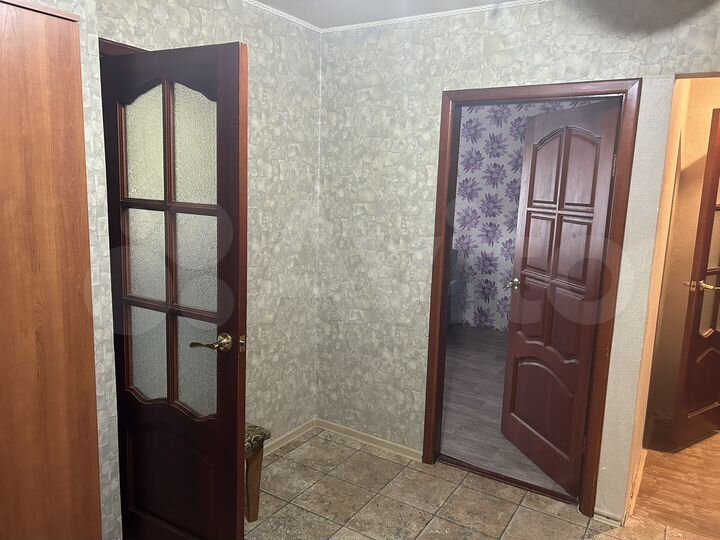 2-к. квартира, 52 м², 1/9 эт.