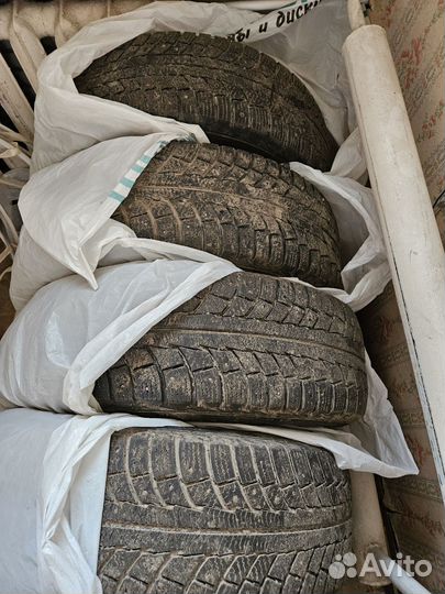 Gislaved Nord Frost 5 225/65 R17 102T