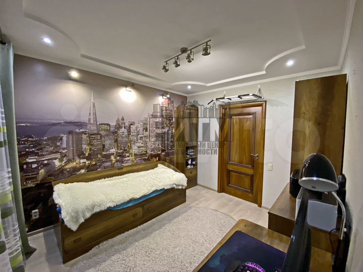 3-к. квартира, 100 м², 2/9 эт.