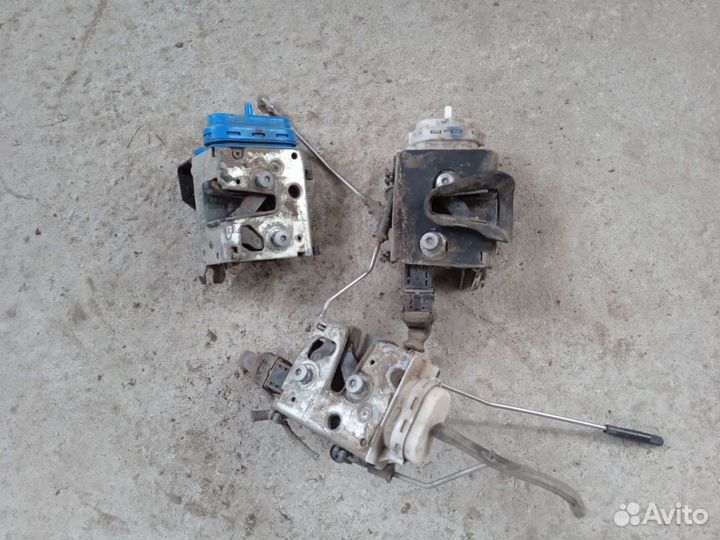 Замок двери Ауди 100 С4