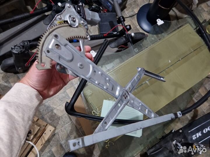 Стеклоподъемник передней левой двери note e12