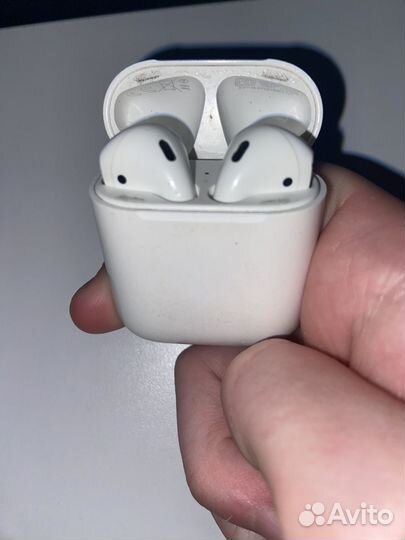 Беспроводные наушники apple airpods 1