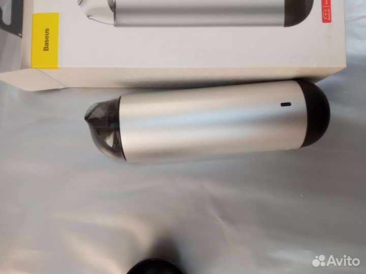 Автомобильный пылесос Baseus
