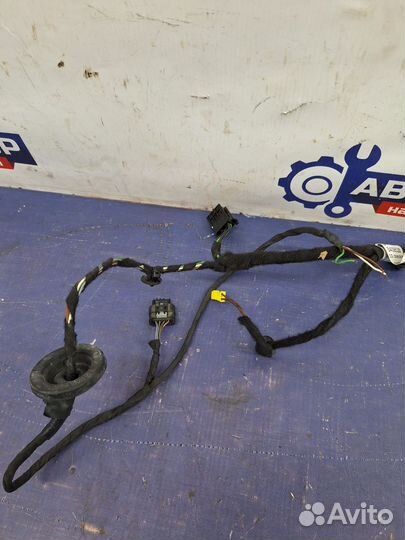 Проводка передней левой двери Mercedes-Benz W204