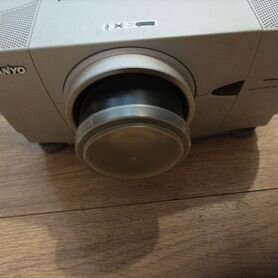 Видеопроектор Sanyo