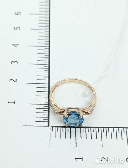 Золотое кольцо с камнем 17р