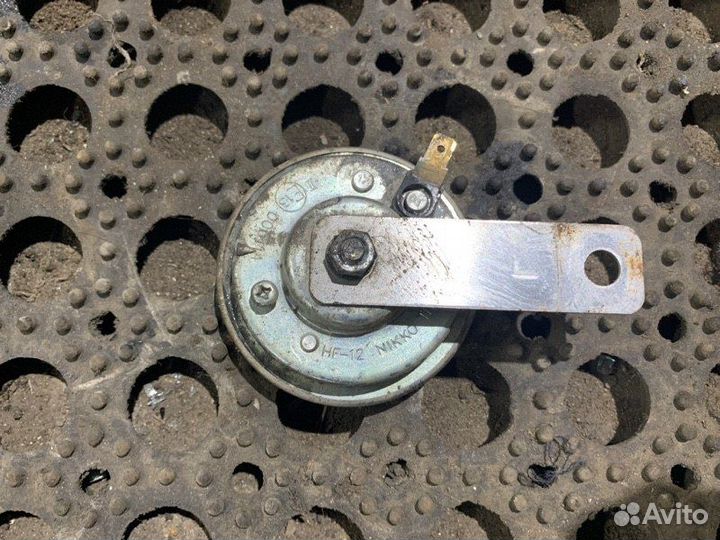 Звуковой сигнал передний левый Mitsubishi L200 V