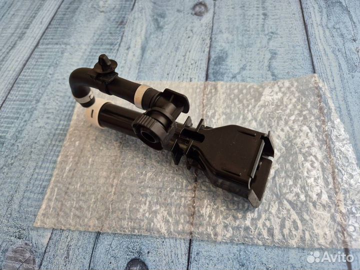 Форсунка омывателя левая Infiniti Ex35 Ex25 Ex37