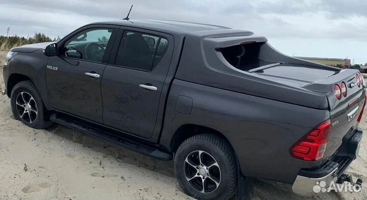 Крышка пластиковая GrandBox Тойота Хайлюкс 2015-23