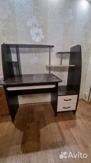 Компьютерный стол