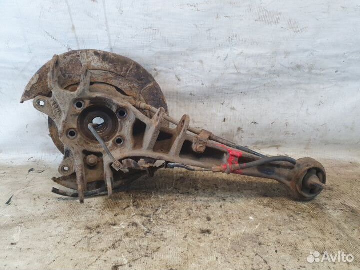 Поворотный кулак задний левый Citroen C-Crosser