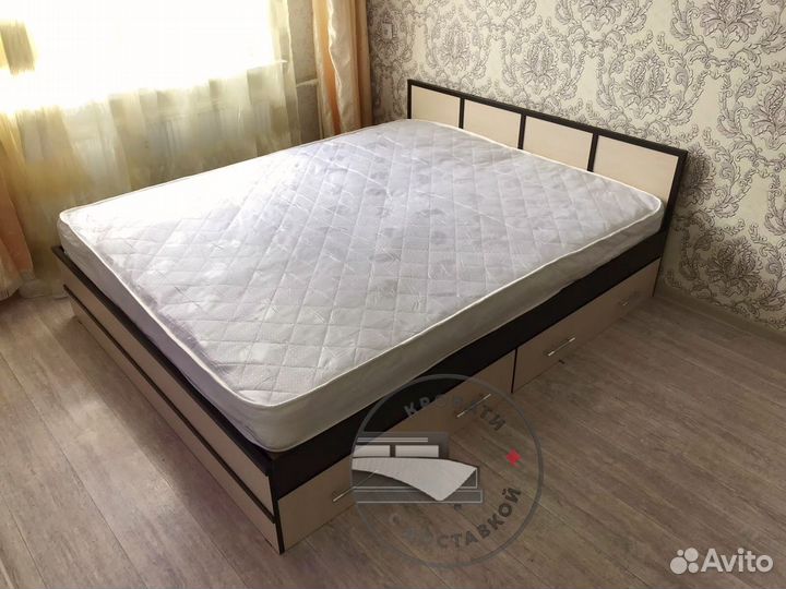 Кровать двуспальная