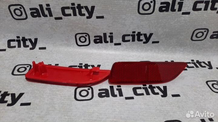 Отражатели в бампер задний Королла е150 SAT