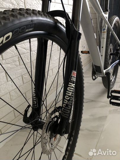 Велосипед GT Avalanche Expert 29