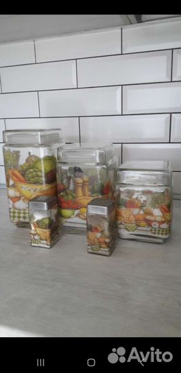 Емкость для хранения сыпучих