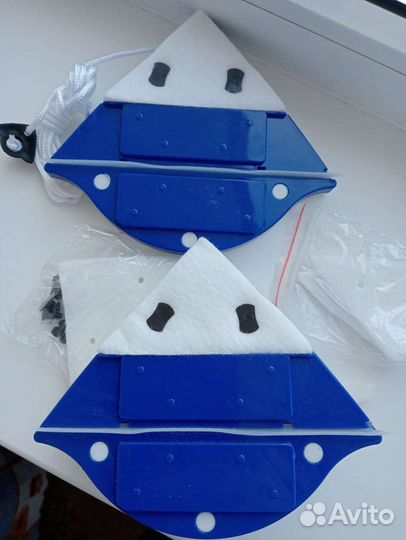 Магнитная щетка для мытья окон