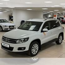 Volkswagen Tiguan 2.0 AT, 2015, 150 000 км, с пробегом, цена 1 549 000 руб.