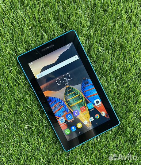 Планшет Lenovo TAB 3 Essential 710i