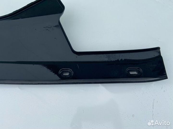 Накладка замка капота передняя левая Bmw 5 F10