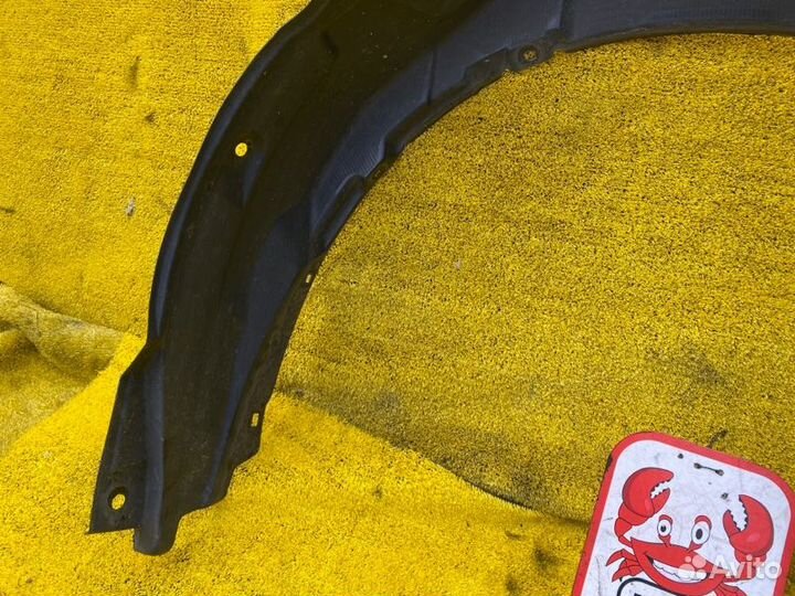 Подкрылок передний левый Toyota Voxy/Noah