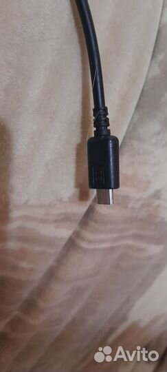 Автомобильный зарядник для телефона