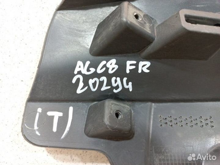 Кронштейн форсунки омывателя фары Audi A6 C8