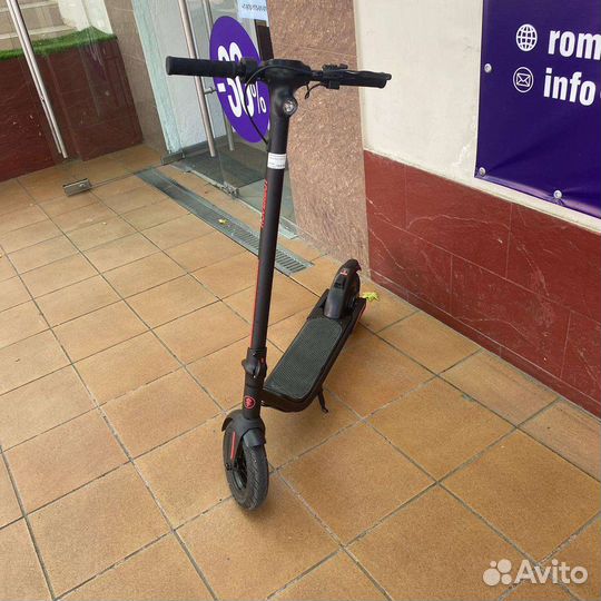 Электросамокат Hoverbot UN-01