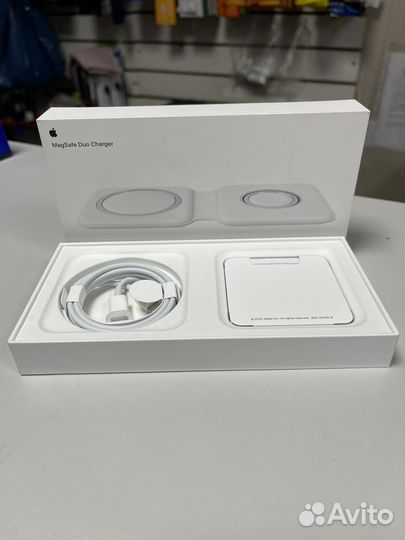 Беспроводная зарядка apple 2 в 1