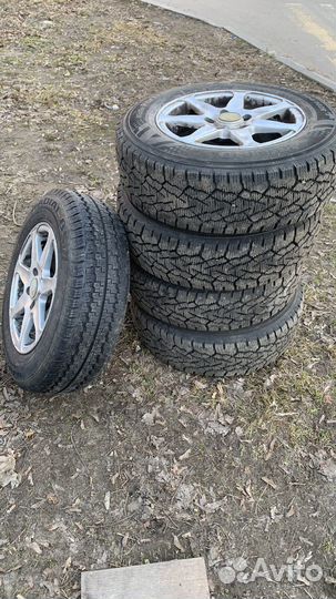 Kumho Winter Portran CW11 195/70 R15 102R