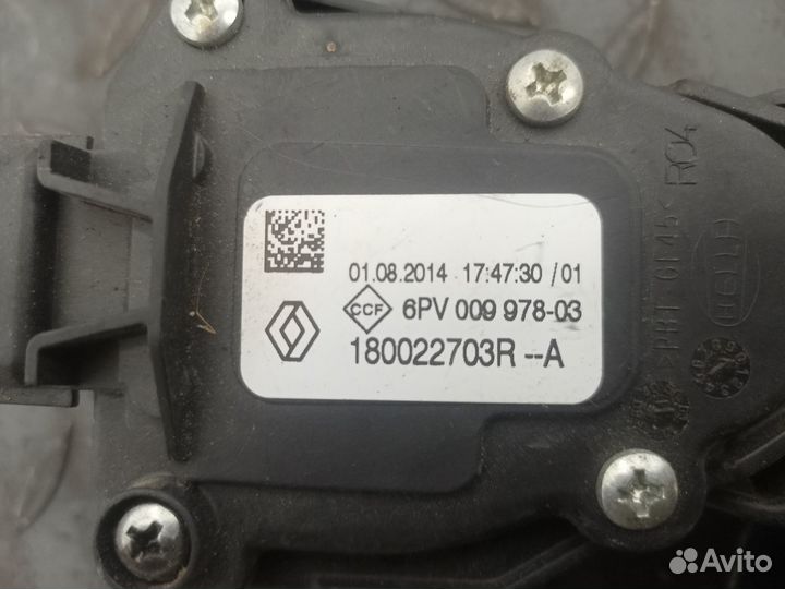 Педаль газа Renault Logan 2