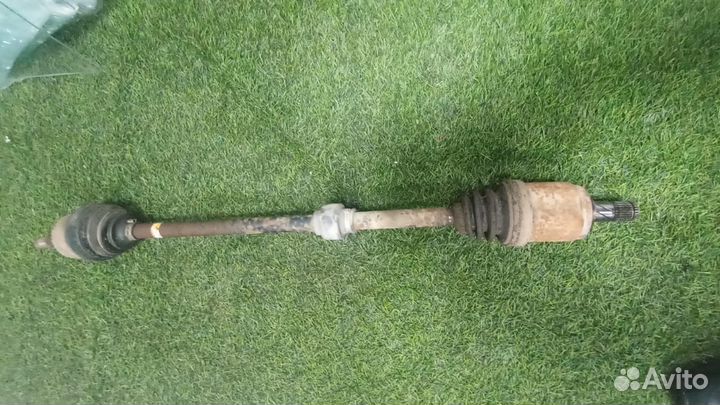 Полуось (привод) передний правый Nissan Almera