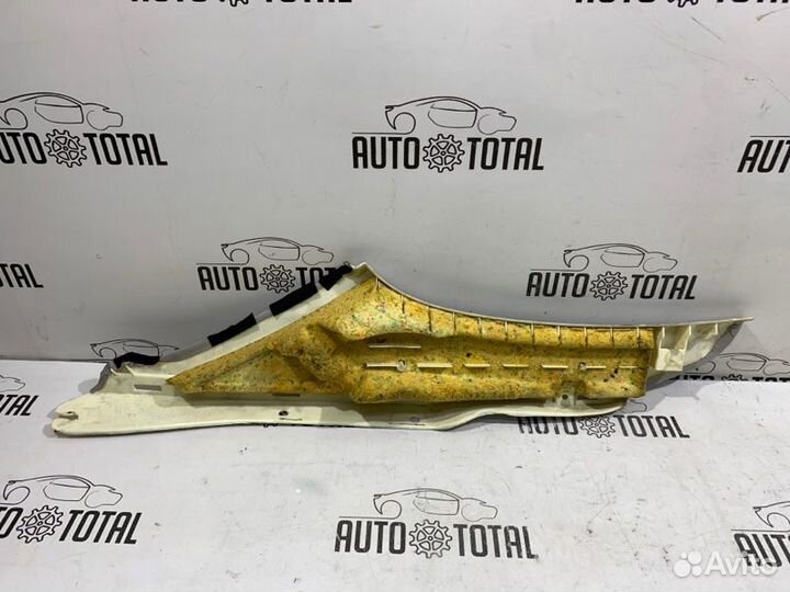 Обшивка стойки задняя левая Bmw 745 E65 N62B44