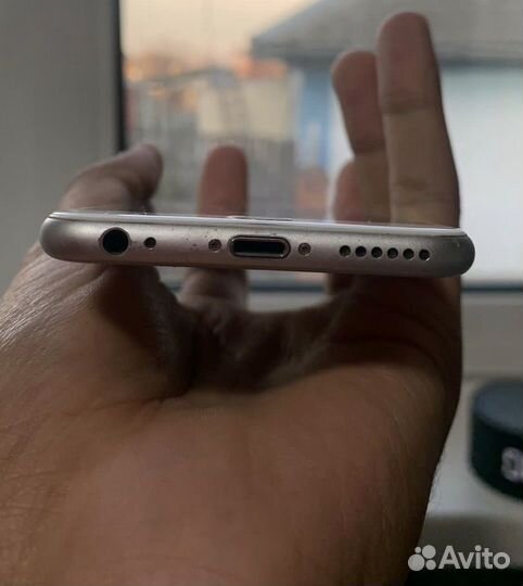 iPhone 6S, 64 ГБ