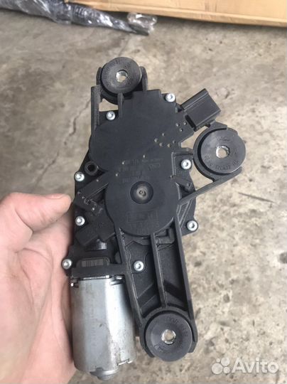 Мотор стеклоочистителя задний Ford Focus 3 хбек