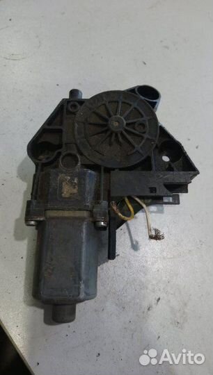 Моторчик стеклоподъемника передний левый для For