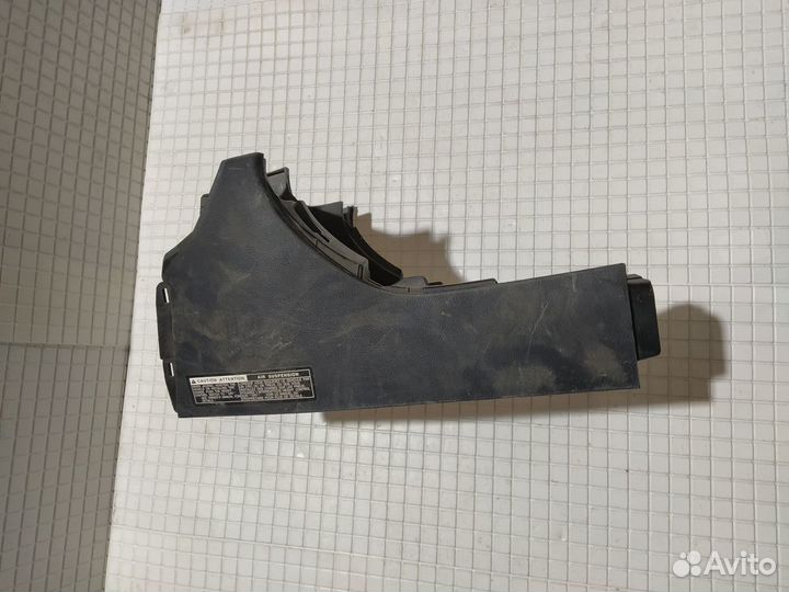 Консоль центральная Toyota Land Cruiser (120)